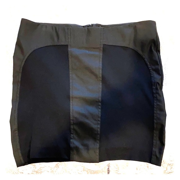 Bebe Miniskirt - Picture 1 of 4